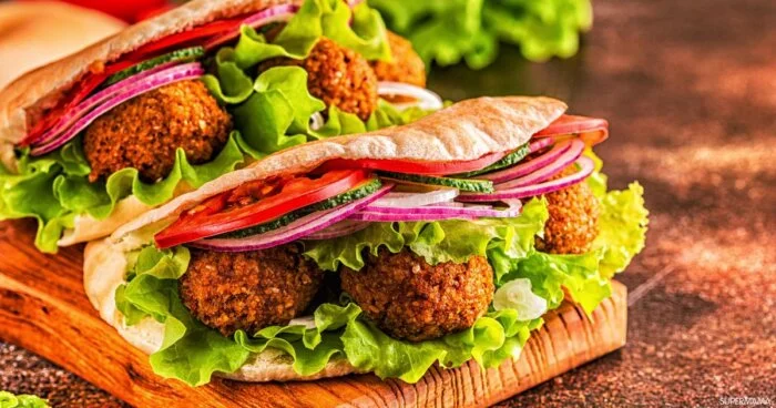 فلافل؛ خوشمزه‌ترین خوراک خیابانی خاورمیانه