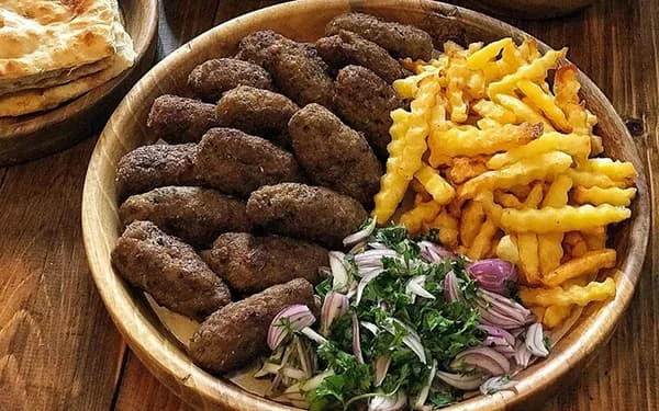 غذاهای ایرانی که دل همه رو می‌بره؛ از قرمه‌سبزی تا آش رشته !