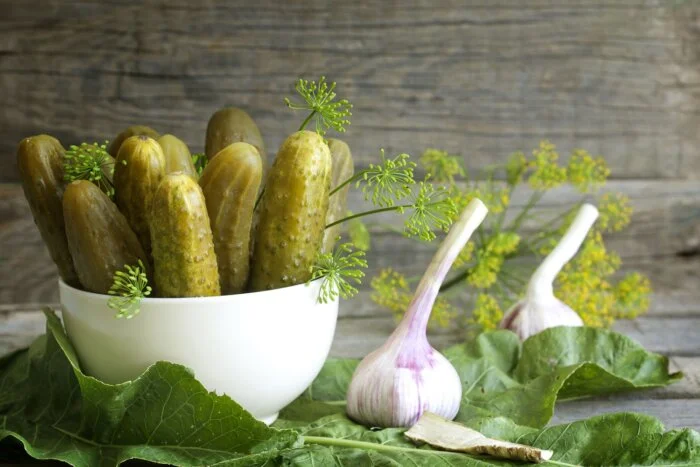 بدون تخم مرغ، چگونه سس تارتار درست کنیم؟
