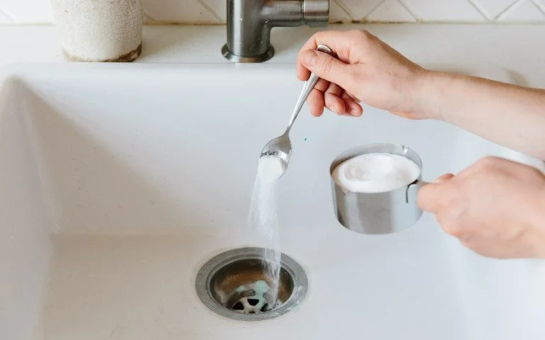 چگونه بوی فاضلاب را برای همیشه از خانه دور کنیم؟