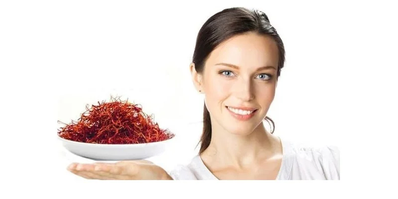 چطور با زعفران پوست خود را درخشان کنیم؟ چطور با زعفران پوست خود را درخشان کنیم؟